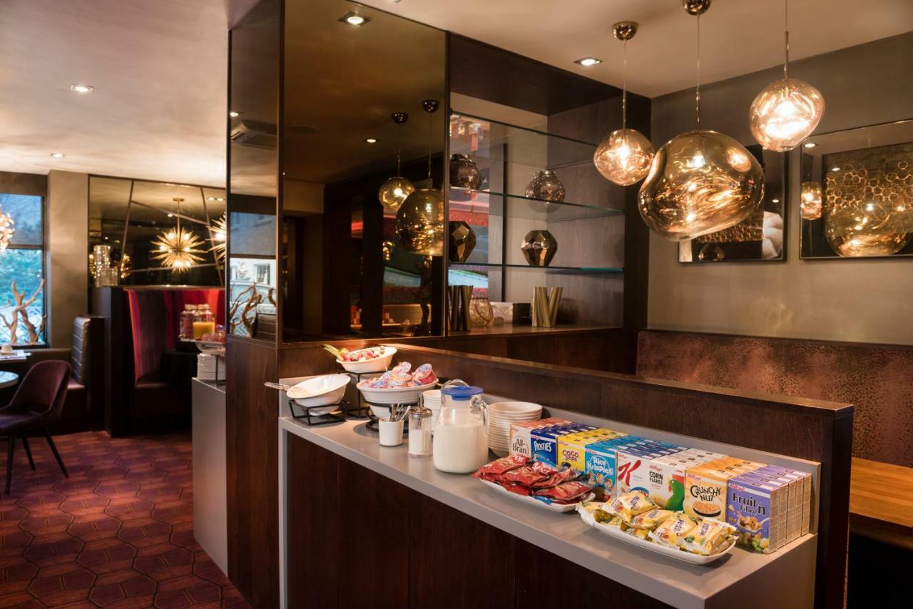 Carlton Hotel 3*